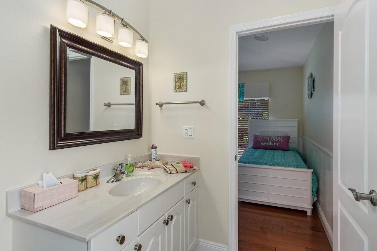 Luxury Home, Hot Tub, Heated Pool, Tiki Bar - Villa Spain Cape Coral Exteriér fotografie