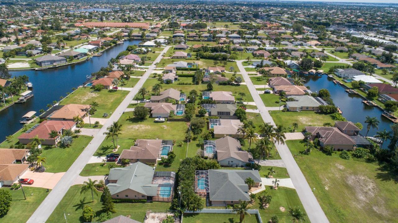 Luxury Home, Hot Tub, Heated Pool, Tiki Bar - Villa Spain Cape Coral Exteriér fotografie